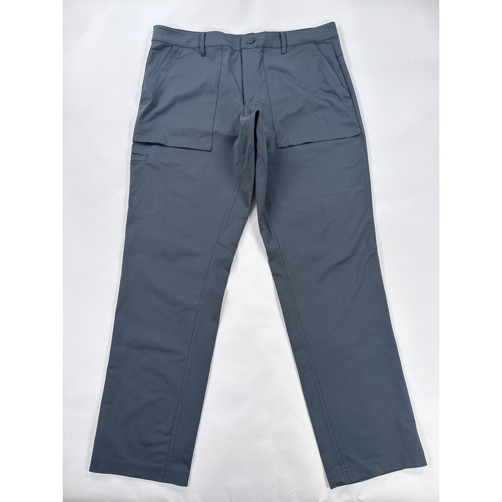 Alo Yoga Mens 36R Technical Commuter Cargo Pants Slate Grey Stretch Travel Flap